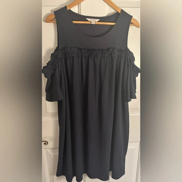 LC Lauren Conrad Dresses & Skirts - LC Lauren Conrad Ruffle Off the Shoulder Dress Size XXL